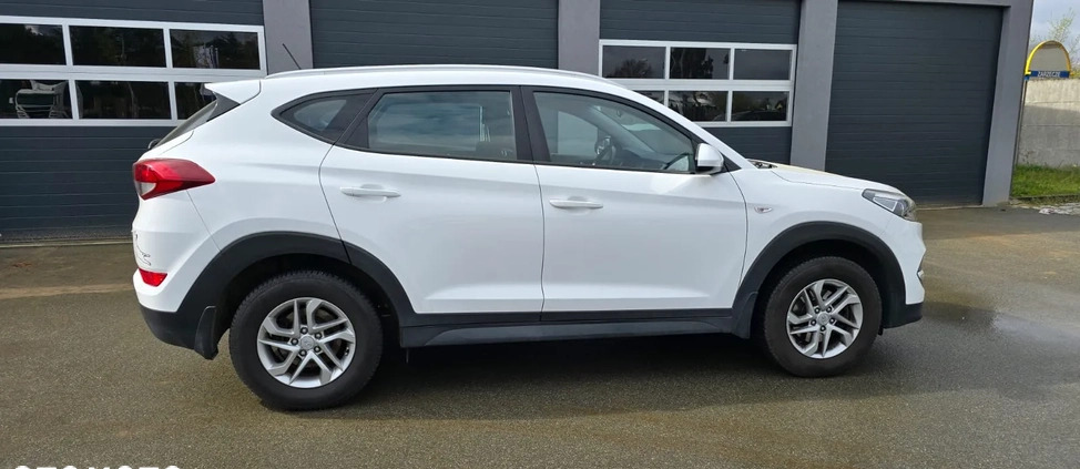 Hyundai Tucson cena 74900 przebieg: 79648, rok produkcji 2017 z Puławy małe 67